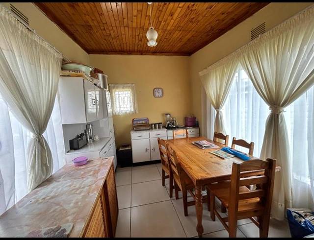 5 BEDROOM HOUSE FOR SALE IN MODDER EAST